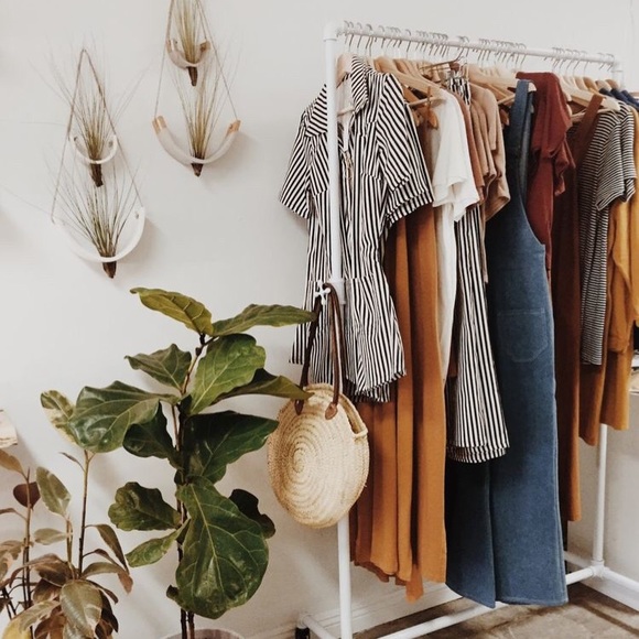 Mini Fall Mystery Box!! 🖤 - Picture 6 of 8